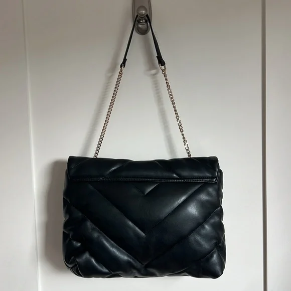 🛍️Zara Black Faux Leather Puffer Quilted Shoulder Bag Gold chain strap & clasp - Picture 4 of 7